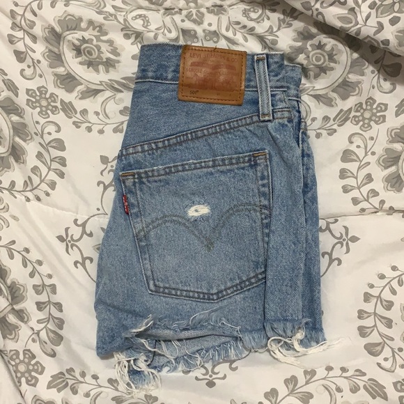 Levis shorts - Picture 1 of 3